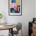 Apartment Euphoria Urban Nest
